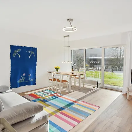 Pet Friendly In With Kitchen