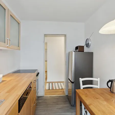 Pet Friendly In With Kitchen