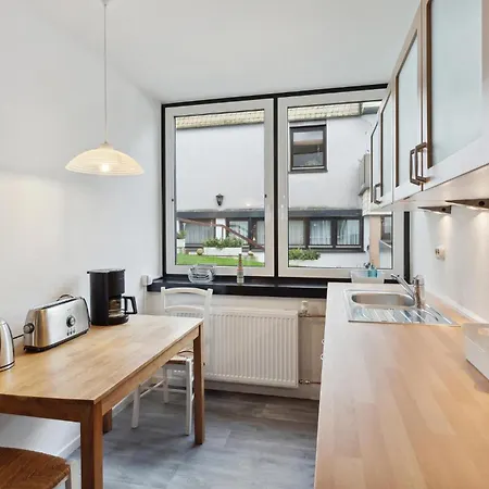 Pet Friendly In With Kitchen Apartmán *